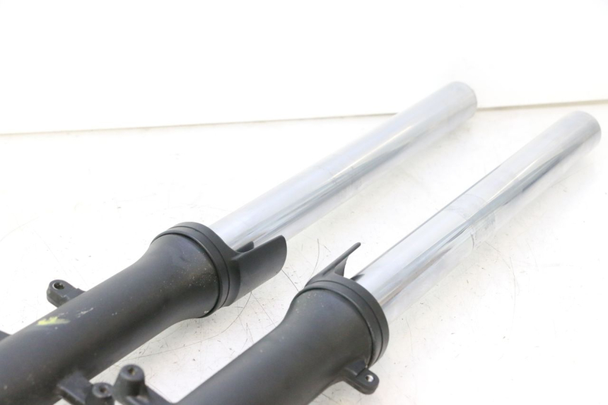 photo de OSŁONA WIDEŁEK ZAWIESZENIA PRZEDNIEGO YAMAHA TDM ABS 900 (2002 - 2014) - Szczegóły charakterystyczne