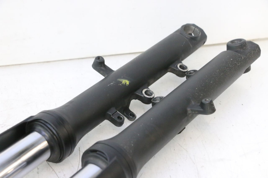 photo de OSŁONA WIDEŁEK ZAWIESZENIA PRZEDNIEGO YAMAHA TDM ABS 900 (2002 - 2014) - Widok ogólny