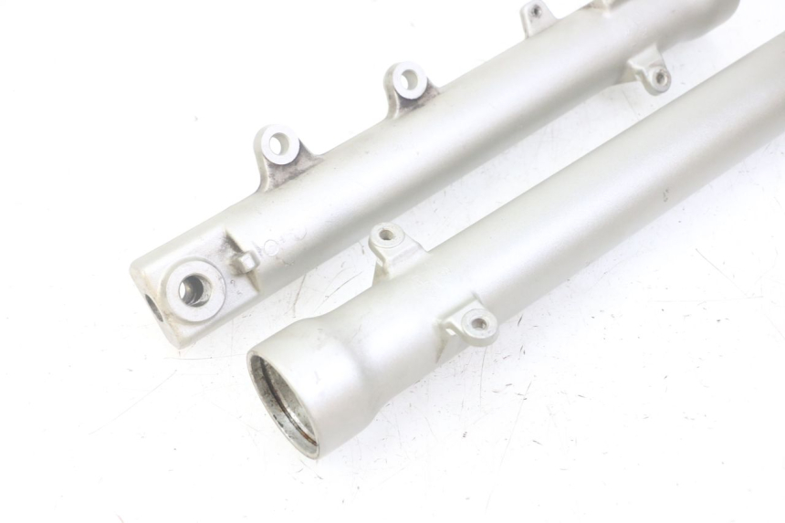 photo de OSŁONA WIDEŁEK ZAWIESZENIA PRZEDNIEGO YAMAHA TDR DELTABOX 125 (1997 - 2003) - Szczegół części