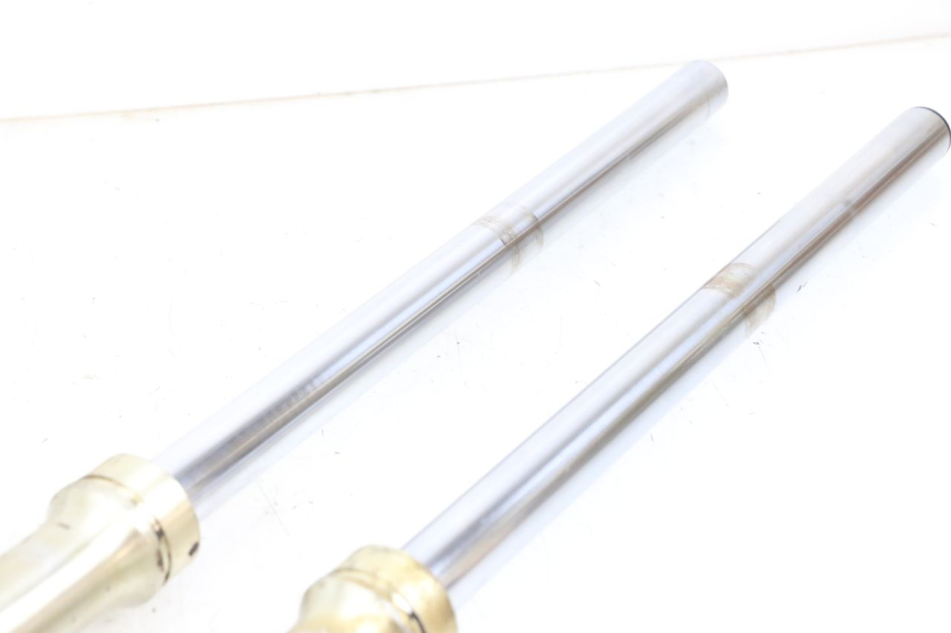 photo de OSŁONA WIDEŁEK ZAWIESZENIA PRZEDNIEGO SUZUKI TS X 80 (1984 - 1988) - Stan powierzchni