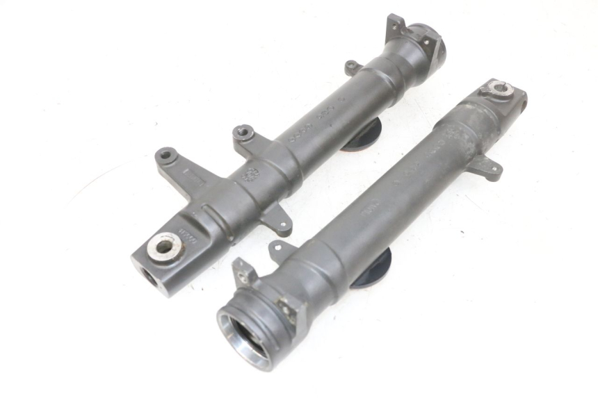 photo de OSŁONA WIDEŁEK ZAWIESZENIA PRZEDNIEGO YAMAHA TZR 50 (2008 - 2016) - Inny kąt widzenia