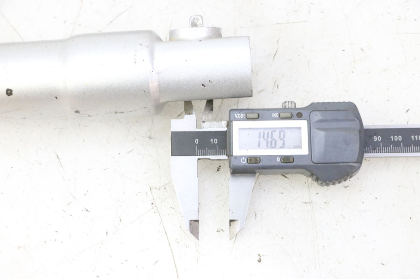 photo de OSŁONA WIDEŁEK ZAWIESZENIA PRZEDNIEGO PEUGEOT VIVACITY NEW 4T 50 (2008 - 2017) - Inny kąt widzenia