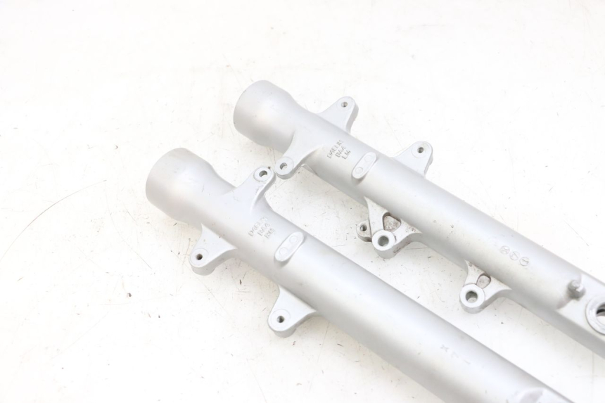 photo de OSŁONA WIDEŁEK ZAWIESZENIA PRZEDNIEGO DAELIM VJ ROADWIN FI 125 (2008 - 2017) - Punkty mocowania