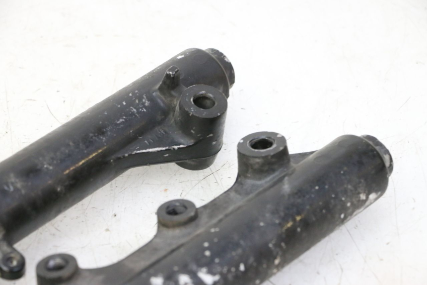 photo de OSŁONA WIDEŁEK AMORTYZATORA MBK WAAP 125 (2008 - 2013) - Widok ogólny