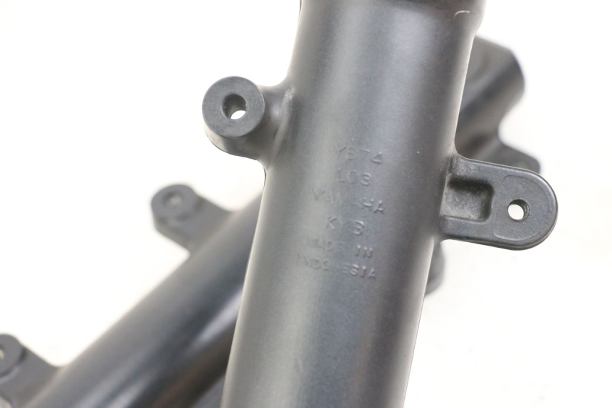 photo de OSŁONA WIDEŁEK ZAWIESZENIA PRZEDNIEGO YAMAHA XMAX X-MAX ABS 125 (2017 - 2020) - Inny kąt widzenia