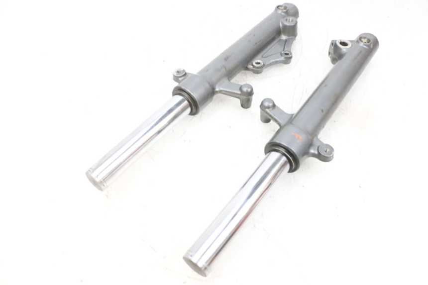 photo de OSŁONA WIDEŁEK ZAWIESZENIA PRZEDNIEGO YAMAHA XMAX X-MAX 125 (2006 - 2009) - Widok ogólny