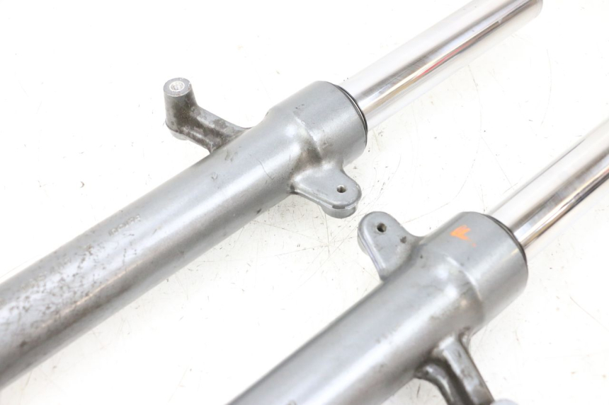 photo de OSŁONA WIDEŁEK ZAWIESZENIA PRZEDNIEGO YAMAHA XMAX X-MAX 125 (2006 - 2009) - Oznaczenia i referencje