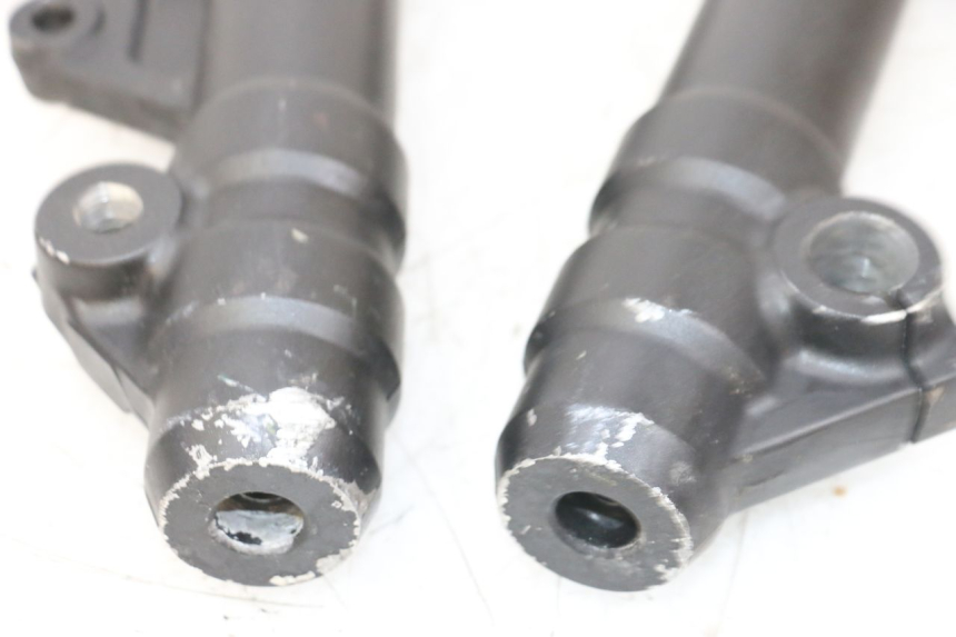 photo de OSŁONA WIDEŁEK ZAWIESZENIA PRZEDNIEGO YAMAHA X-MAX XMAX 125 (2010 - 2013) - Szczegół części