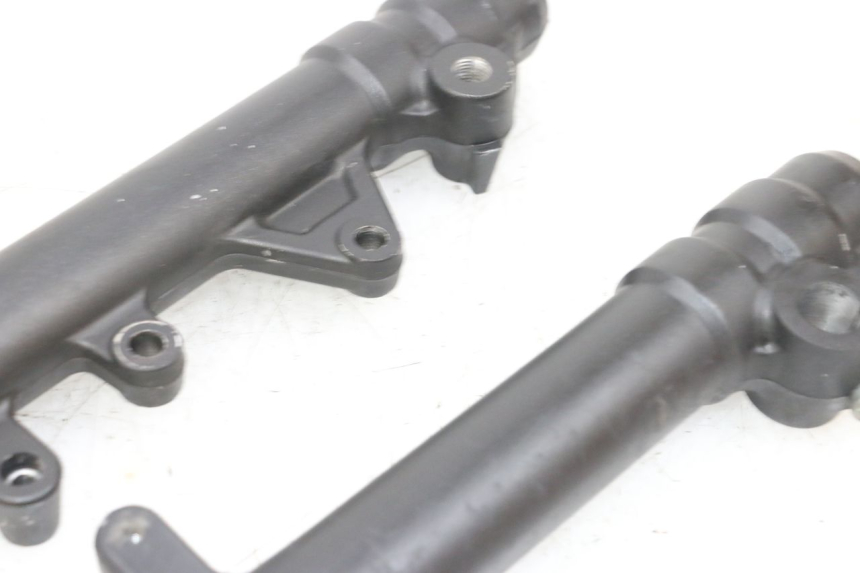 photo de OSŁONA WIDEŁEK ZAWIESZENIA PRZEDNIEGO YAMAHA X-MAX XMAX 125 (2010 - 2013) - Zbliżenie techniczne