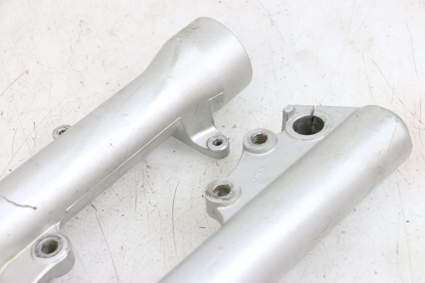 photo de OSŁONA WIDEŁEK ZAWIESZENIA PRZEDNIEGO PIAGGIO X9 125 (2000 - 2003) - Zoom stanu zużycia