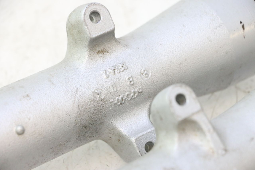 photo de TULEJA WIDEŁEK HONDA XLV VARADERO 125 (2007 - 2012) - Struktura - zbliżenie