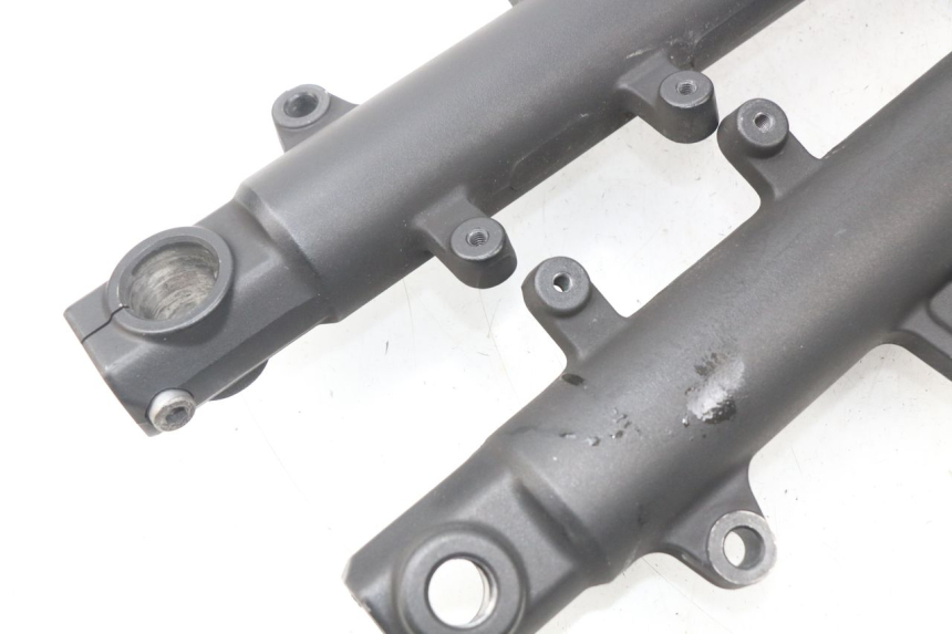 photo de OSŁONA WIDEŁEK ZAWIESZENIA PRZEDNIEGO YAMAHA XP T-MAX TMAX 500 (2008 - 2012) - Widok z bliska