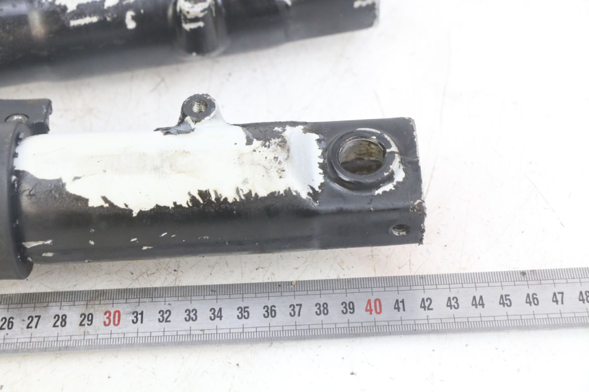 photo de OSŁONA WIDEŁEK ZAWIESZENIA PRZEDNIEGO PEUGEOT XP6 50 (2006 - 2011) - Szczegół części