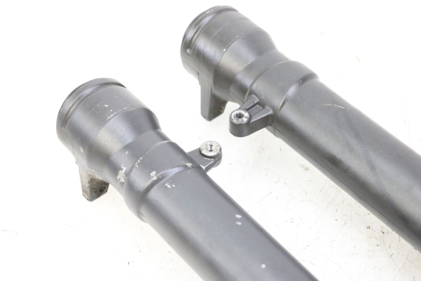 photo de OSŁONA WIDEŁEK ZAWIESZENIA PRZEDNIEGO YAMAHA TZR 50 (2008 - 2016) - Stan powierzchni