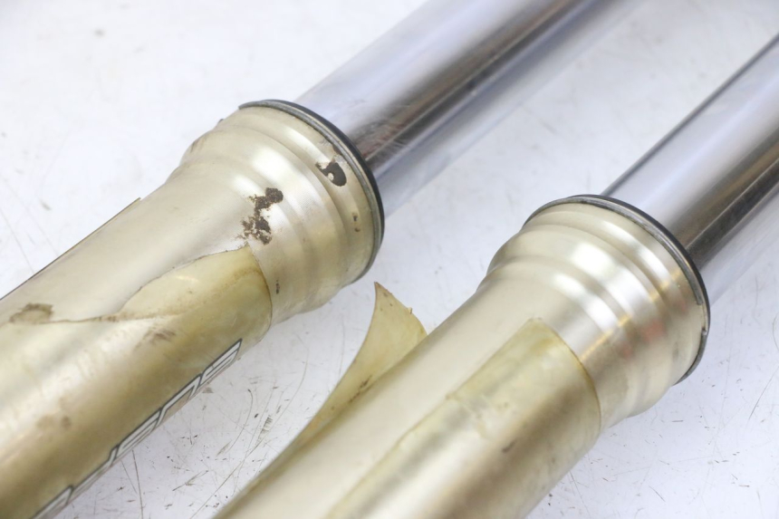 photo de OSŁONA WIDEŁEK AMORTYZATORA YAMAHA YZ-F YZF 250 (2014 - 2018) - Kontrola wizualna