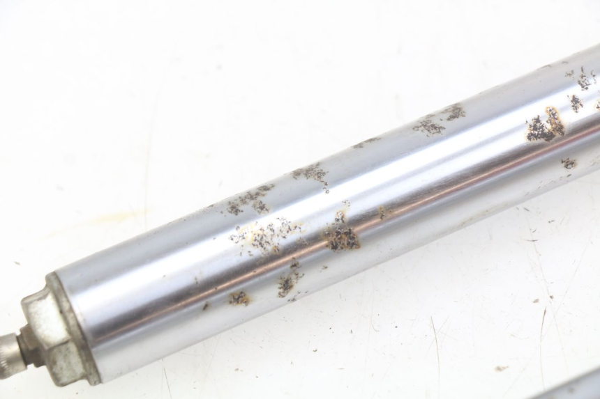 photo de OSŁONA WIDEŁEK ZAWIESZENIA PRZEDNIEGO YAMAHA YZ 80 (1982 - 1983) - Punkty mocowania