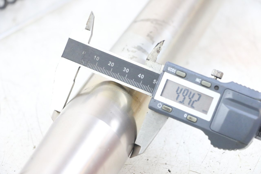 photo de OSŁONA WIDEŁEK ZAWIESZENIA PRZEDNIEGO YAMAHA YZ 85 (2002 - 2018) - Szczegół części