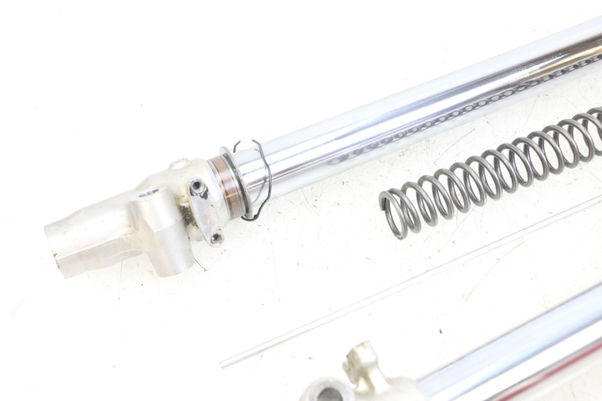 photo de OSŁONA WIDEŁEK ZAWIESZENIA PRZEDNIEGO YAMAHA YZ 85 (2002 - 2018) - Punkty mocowania