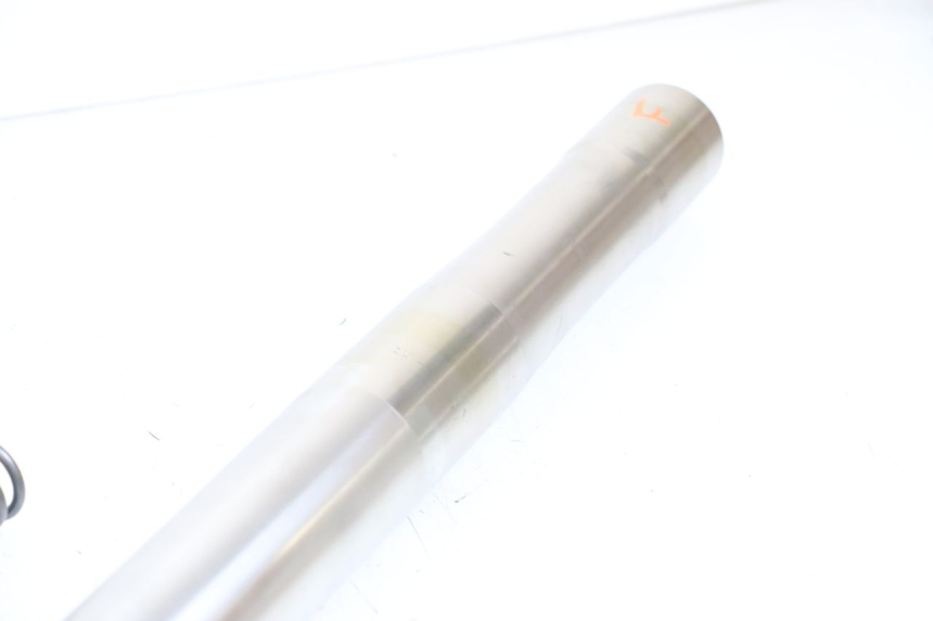 photo de OSŁONA WIDEŁEK ZAWIESZENIA PRZEDNIEGO YAMAHA YZ 85 (2002 - 2018) - Stan powierzchni