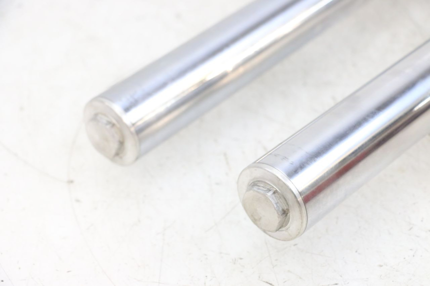 photo de OSŁONA WIDEŁEK ZAWIESZENIA PRZEDNIEGO KAWASAKI ZR 7 750 (1999 - 2004) - Szczegóły charakterystyczne