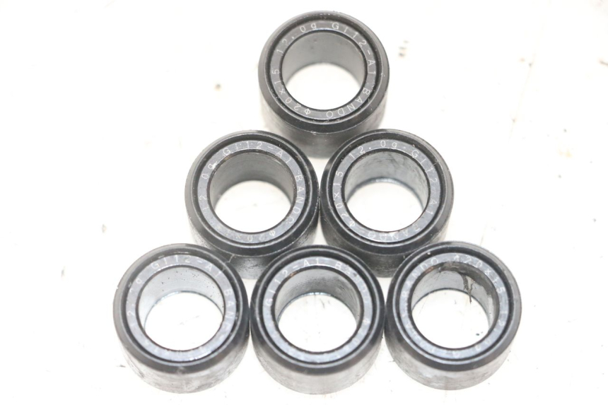 photo de ROLKI WARIATORA SUZUKI BURGMAN 125 (2007 - 2014) - Widok główny