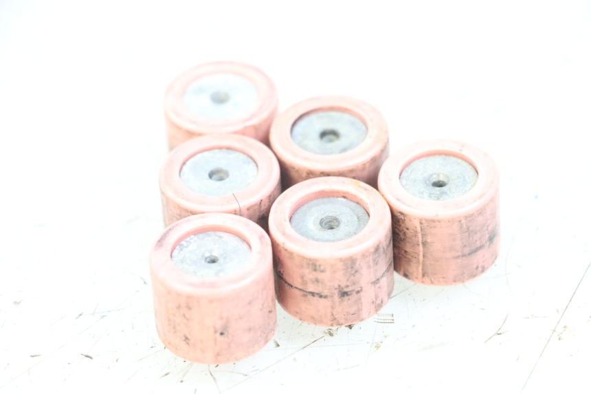 photo de ROLKI WARIATORA GILERA DNA 50 (2000 - 2007) - Zbliżenie techniczne