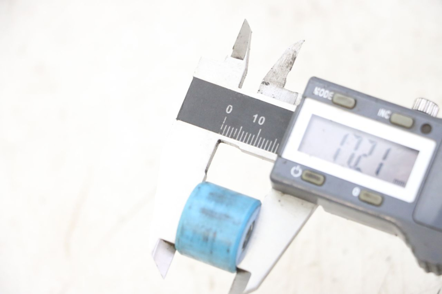 photo de ROLKI WARIATORA PIAGGIO VESPA GRANTURISMO 200 (2004 - 2005) - Szczegół części