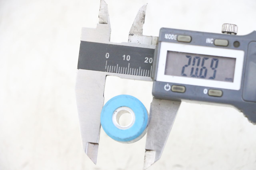 photo de ROLKI WARIATORA PIAGGIO VESPA GRANTURISMO 200 (2004 - 2005) - Zoom stanu zużycia