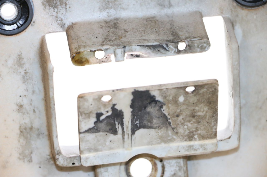 photo de TYLNY BŁOTNIK APRILIA CLASSIC 125 (1995 - 2001) - Zoom stanu zużycia