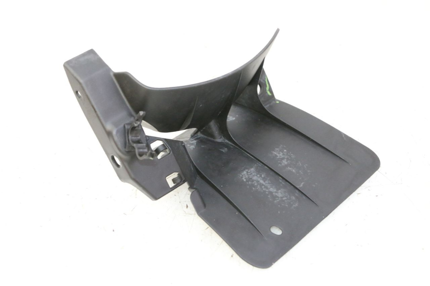 photo de TYLNY BŁOTNIK YAMAHA XMAX X-MAX 125 (2021 - 2025) - Zbliżenie techniczne