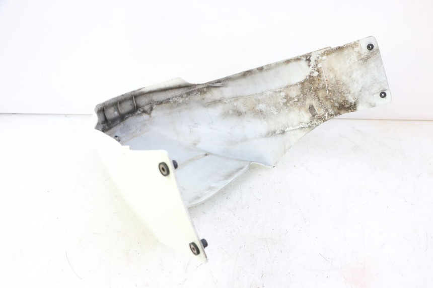 photo de BŁOTNIK PRZEDNI BMW C1 125 (2000 - 2003) - Stan powierzchni