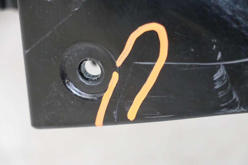 photo de BŁOTNIK PRZEDNI SUZUKI BURGMAN 125 (2007 - 2014) - Widok produktu