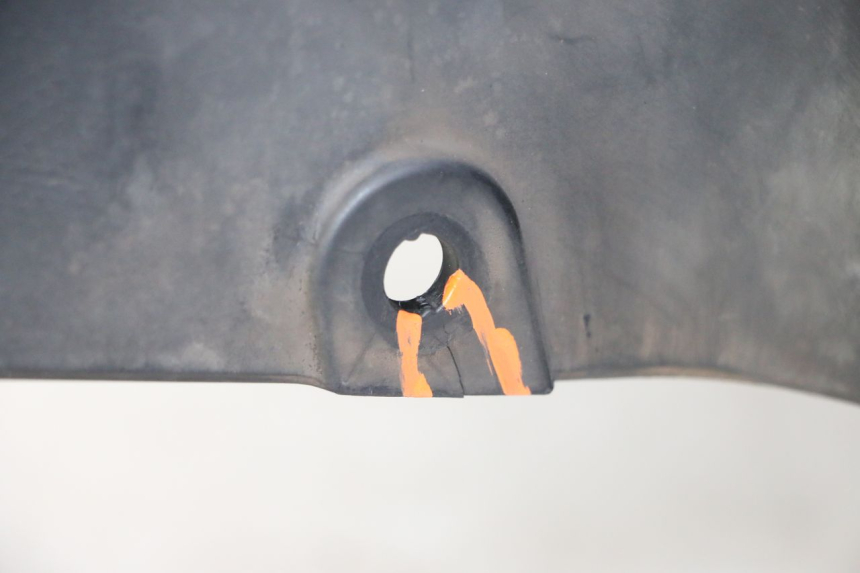 photo de BŁOTNIK PRZEDNI SUZUKI BURGMAN 125 (2007 - 2014) - Inny kąt widzenia