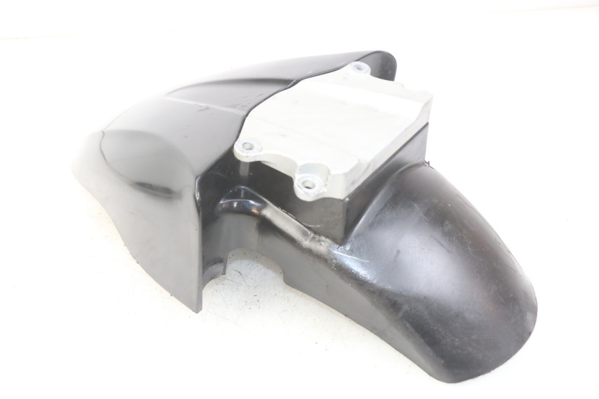 photo de BŁOTNIK PRZEDNI SUZUKI GSX-F GSX  F 1100 (1988 - 1994) - Inny kąt widzenia