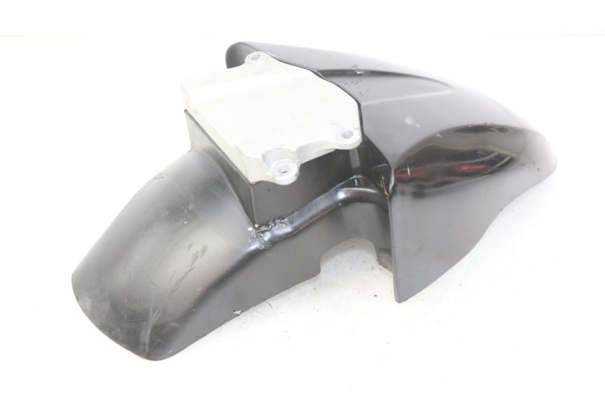 photo de BŁOTNIK PRZEDNI SUZUKI GSX-F GSX  F 1100 (1988 - 1994) - Zbliżenie techniczne