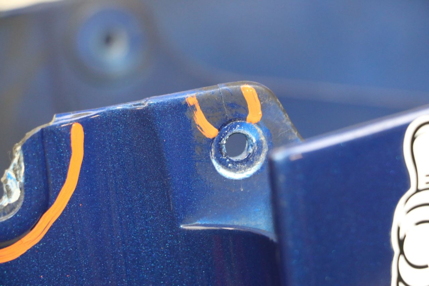 photo de BŁOTNIK PRZEDNI KAWASAKI ZR7 ZR-7 S 750 (1999 - 2004) - Zoom stanu zużycia