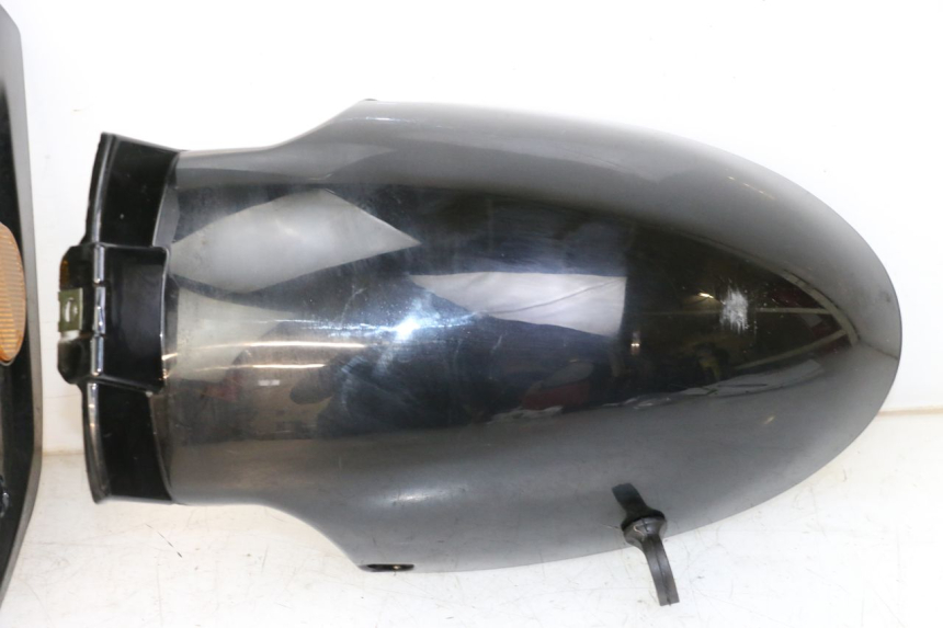 photo de BŁOTNIK PRZEDNI LONGJIA SHARPY 125 (2020 - 2024) - Szczegóły charakterystyczne