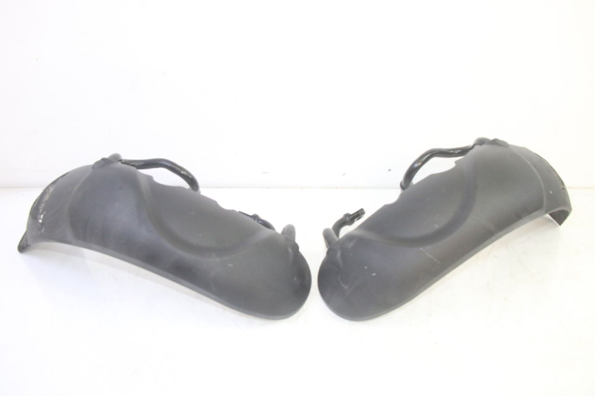 photo de BŁOTNIK PRZEDNI PIAGGIO MP3 HPE 350 (2018 - 2020) - Szczegół części