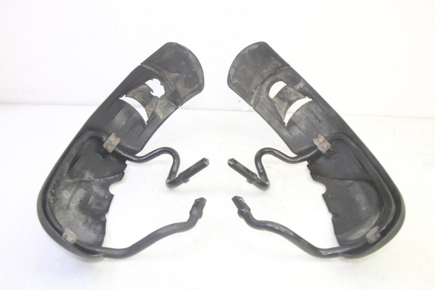 photo de BŁOTNIK PRZEDNI PIAGGIO MP3 HPE 350 (2018 - 2020) - Część sprawdzona