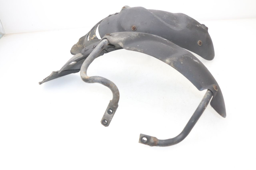 photo de BŁOTNIK PRZEDNI PIAGGIO MP3 LT 400 (2007 - 2012) - Stan powierzchni