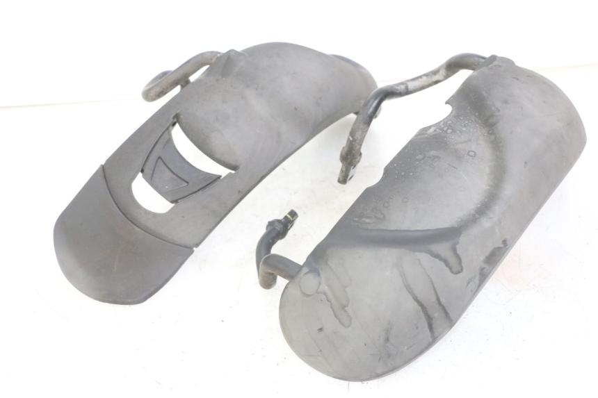 photo de BŁOTNIK PRZEDNI PIAGGIO MP3 LT 300 (2010 - 2016) - Oznaczenia i referencje