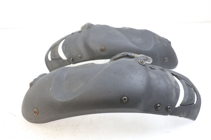 photo de BŁOTNIK PRZEDNI PIAGGIO MP3 125 (2006 - 2014) - Widok główny