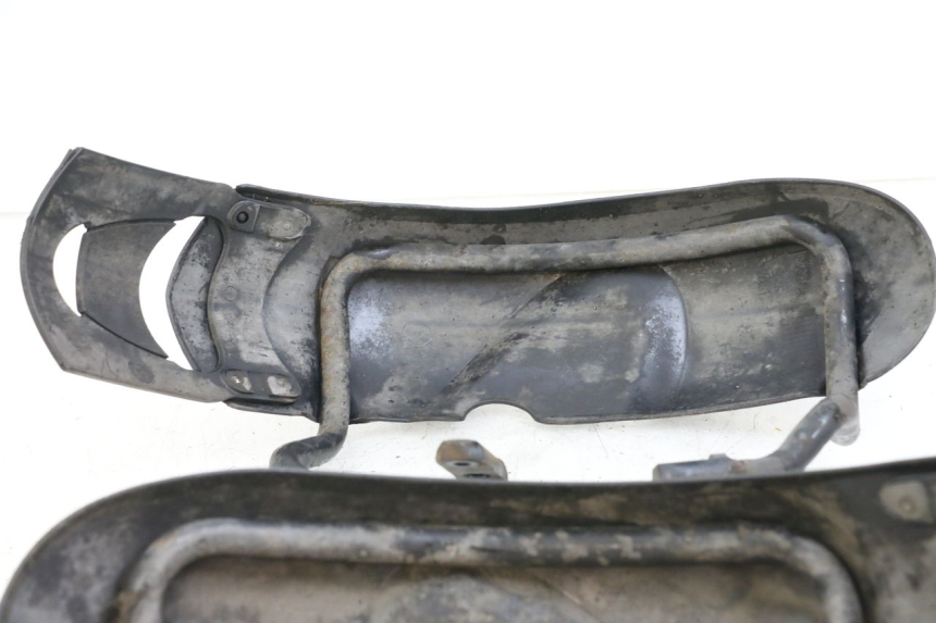 photo de BŁOTNIK PRZEDNI PIAGGIO MP3 125 (2006 - 2014) - Inny kąt widzenia