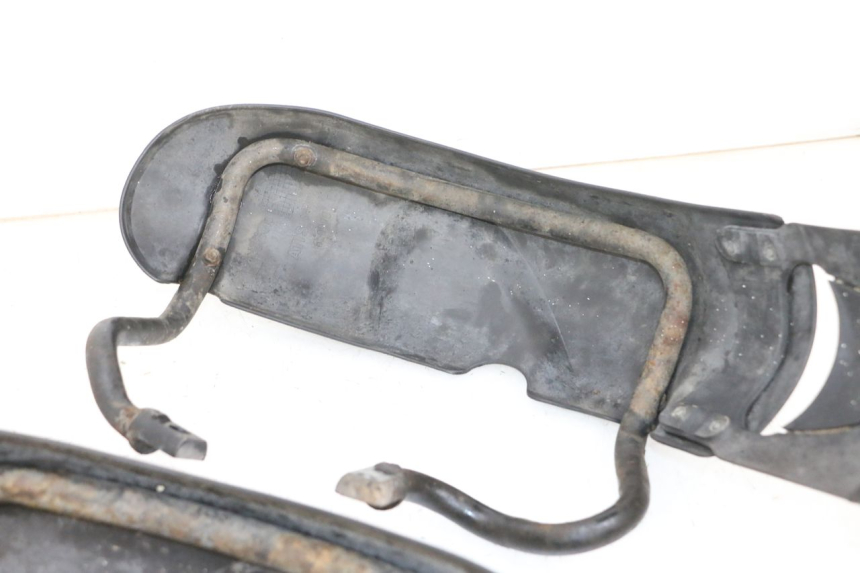 photo de BŁOTNIK PRZEDNI PIAGGIO MP3 RL 250 (2006 - 2010) - Inny kąt widzenia