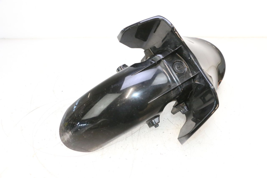 photo de BŁOTNIK PRZEDNI HONDA PCX (JF57/JF64) 125 (2014 - 2018) - Zbliżenie techniczne