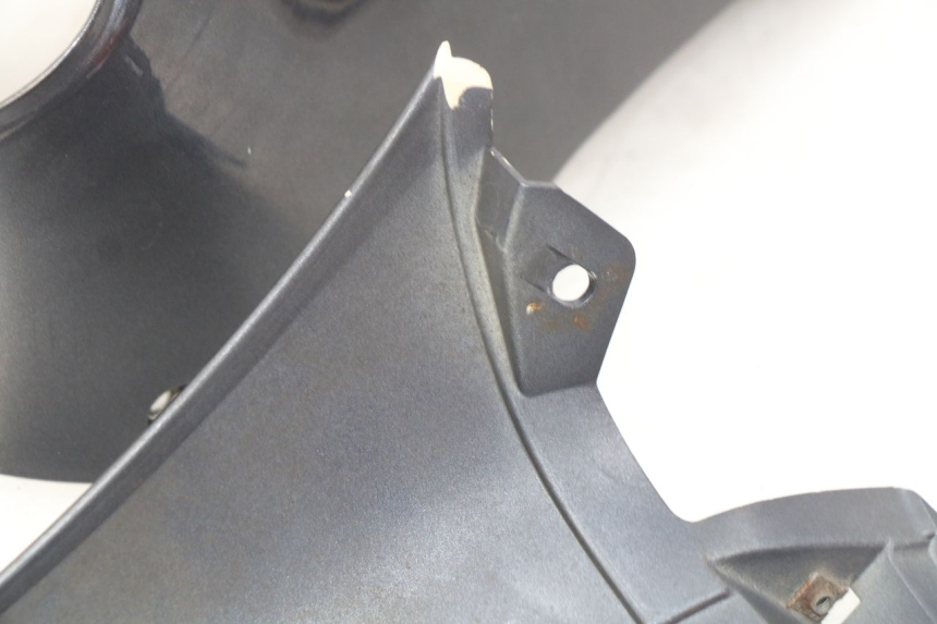 photo de BŁOTNIK PRZEDNI KYMCO PEOPLE 250 (2004 - 2008) - Widok z bliska