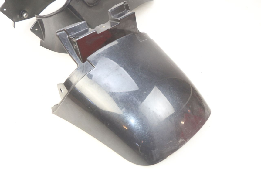 photo de BŁOTNIK PRZEDNI KYMCO PEOPLE 250 (2004 - 2008) - Struktura - zbliżenie