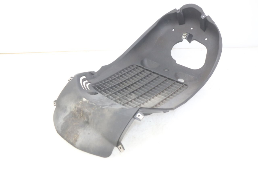 photo de KRATKA CHŁODNICY PIAGGIO BEVERLY 125 (2010 - 2015) - Zbliżenie techniczne