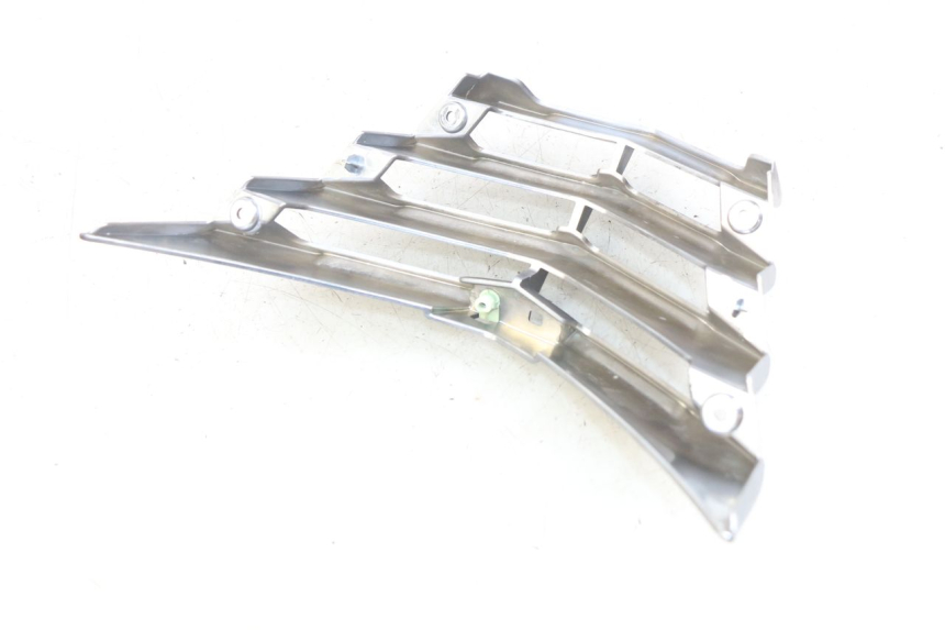 photo de KRATKA CHŁODNICY PEUGEOT CITYSTAR 125 (2011 - 2017) - Szczegół części