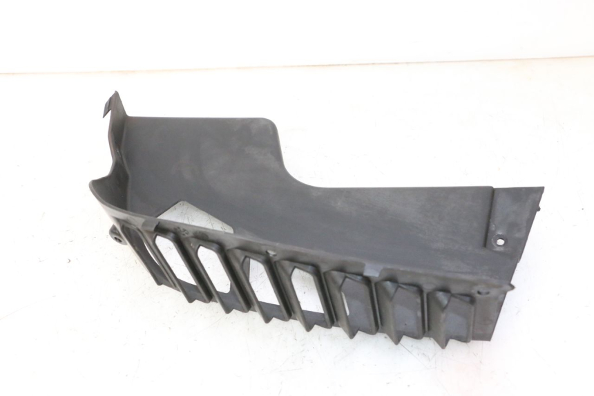 photo de KRATKA CHŁODNICY PRAWA QUADRO 4 4D 350 (2015 - 2018) - Widok ogólny